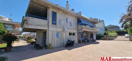 Apartment / Etagenwohnung in Montesilvano, Provincia di Pescara