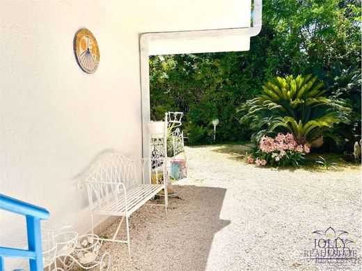 Вилла, Сиракуза, Provincia di Siracusa