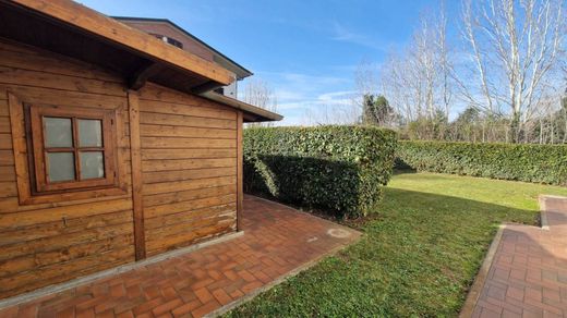 빌라 / San Giuliano Terme, Province of Pisa