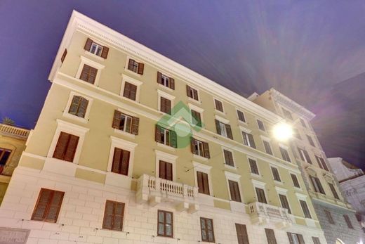 Apartment / Etagenwohnung in Rom, Latium