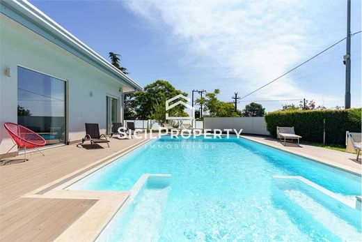 빌라 / San Giovanni la Punta, Catania