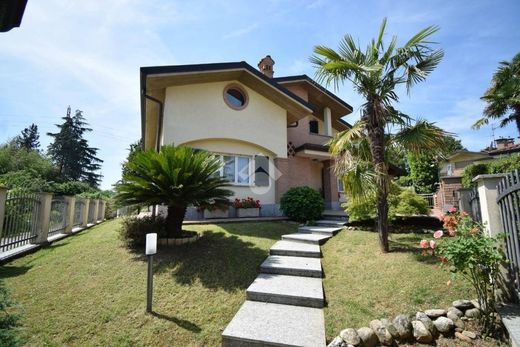 Villa in Brugherio, Province of Monza and Brianza