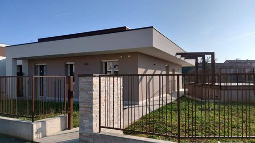 Villa in Brusaporto, Provincia di Bergamo