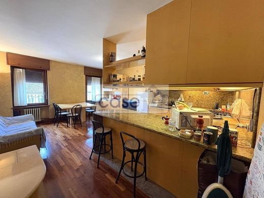 Piso / Apartamento en Verona, Provincia di Verona