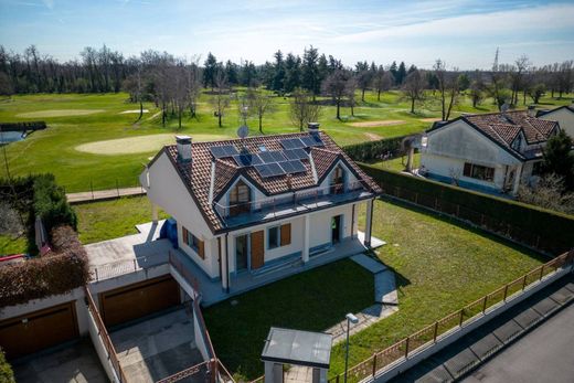 Villa a Usmate Velate, Monza e Brianza