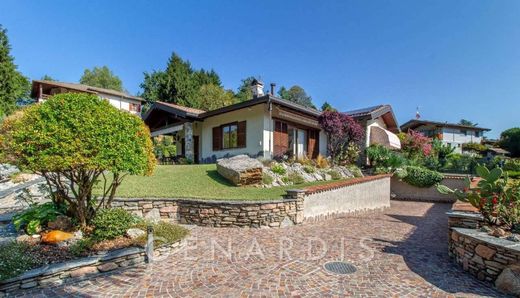 Villa in Brusimpiano, Provincia di Varese