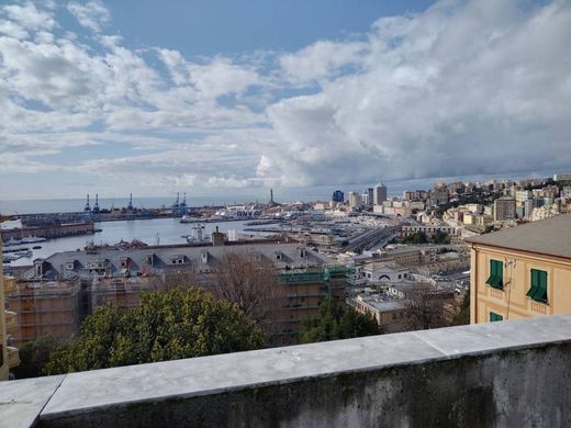 Penthouse Cenova, Genova ilçesinde