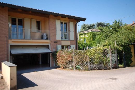 Villa in Collecchio, Provincia di Parma