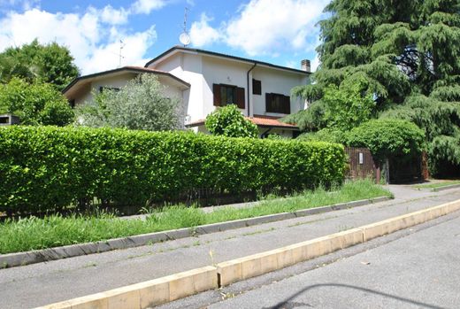 Villa a Vimercate, Monza e Brianza