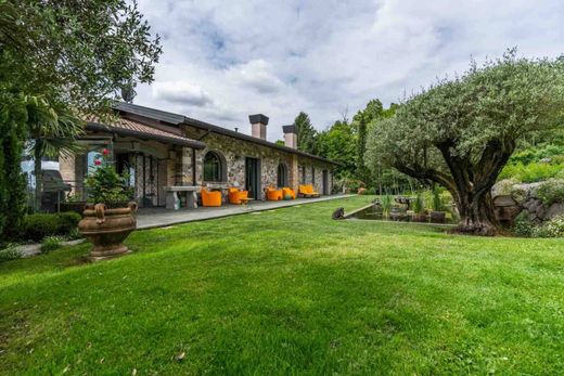 Villa a Tarcento, Udine
