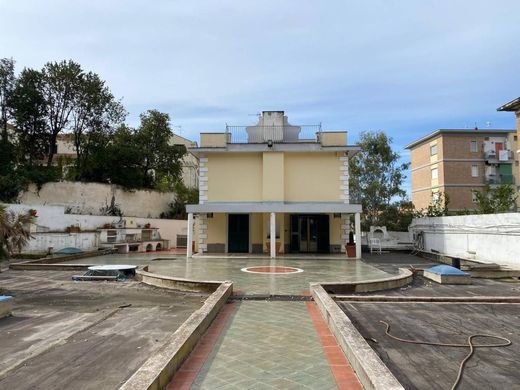 Villa Torre del Greco, Napoli ilçesinde