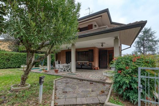 Willa w San Lazzaro di Savena, Bologna