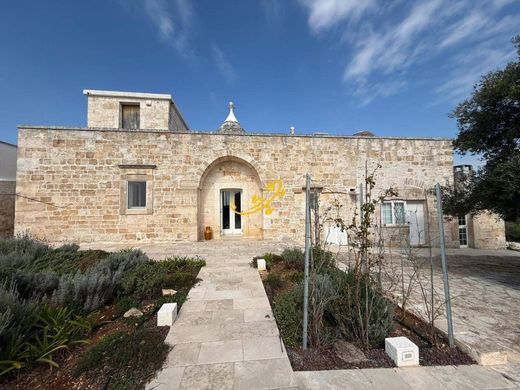Cottage in Locorotondo, Bari