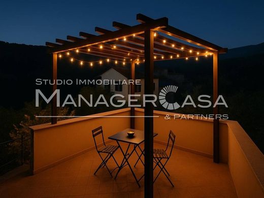 Villa a Finale Ligure, Savona