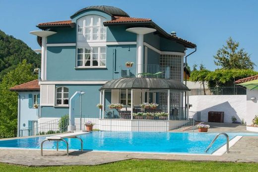 Villa in Cossano Belbo, Provincia di Cuneo