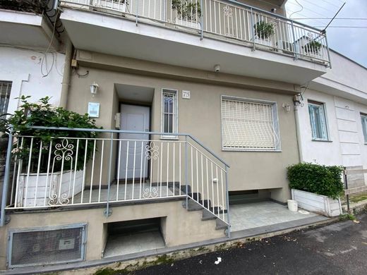 Pompei, Napoliの高級住宅