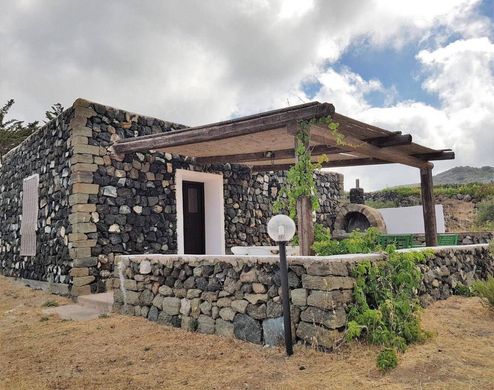 Cottage a Pantelleria, Trapani