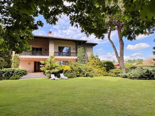 Villa a Merate, Lecco