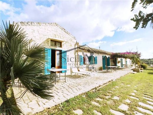 Villa in Modica, Ragusa