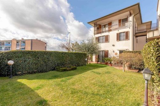 Luxury home in Campi Bisenzio, Florence
