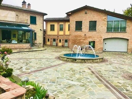 Villa in Carpaneto Piacentino, Provincia di Piacenza