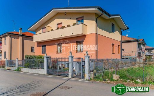 Terraced house in Bollate, Milan