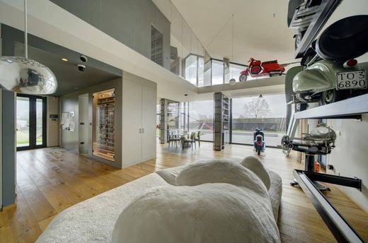 Villa in Giaveno, Turin