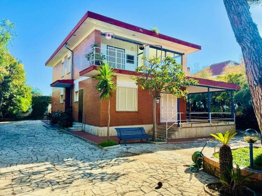 Villa à Santa Marinella, Rome