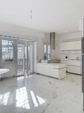 Apartment / Etagenwohnung in Rom, Latium