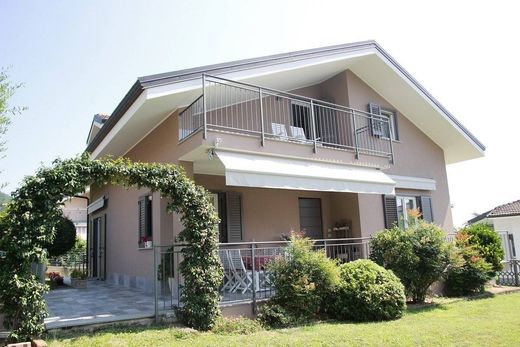 Villa in Giaveno, Turin