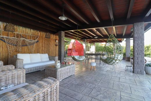 Villa a Poggio Rusco, Mantova