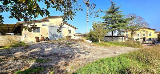 منزل ريفي ﻓﻲ Valeggio sul Mincio, Provincia di Verona