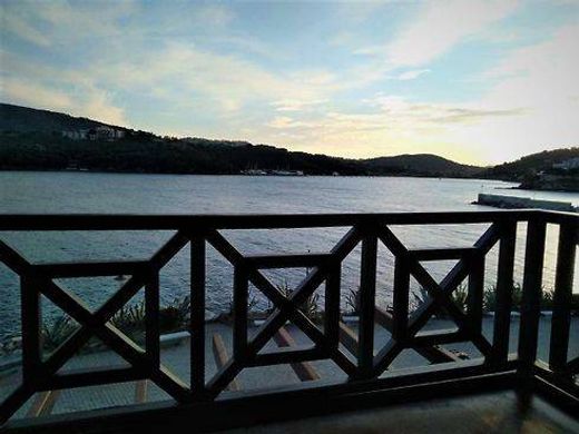 Daire Porto Azzurro, Livorno ilçesinde