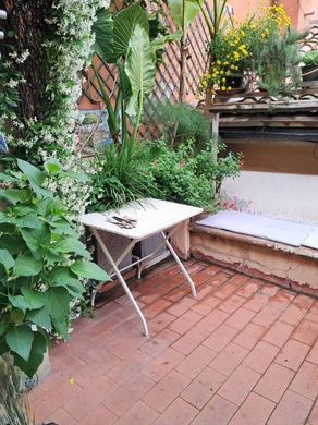 بنتهاوس ﻓﻲ بولونيا, Bologna