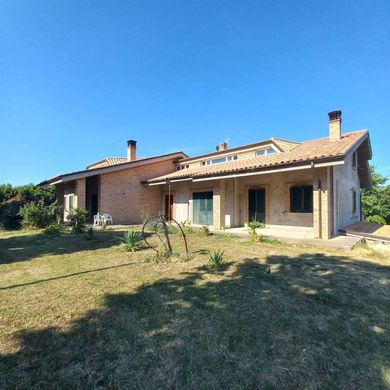 Monteleone di Fermo, Province of Fermoの高級住宅