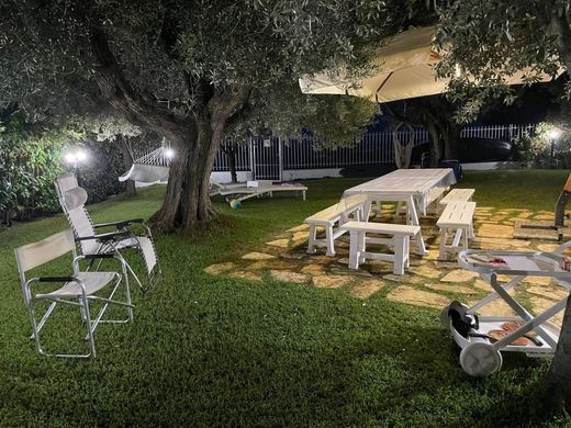 Villa - San Giovanni a Piro, Provincia di Salerno