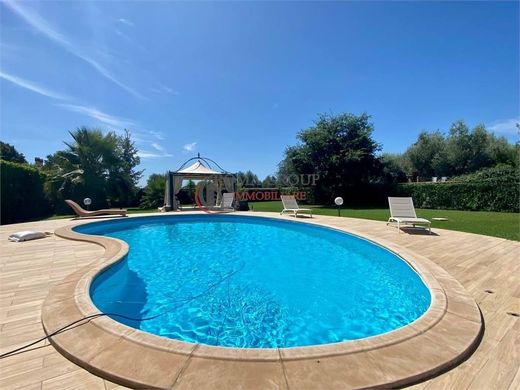 Villa a Fiano Romano, Roma