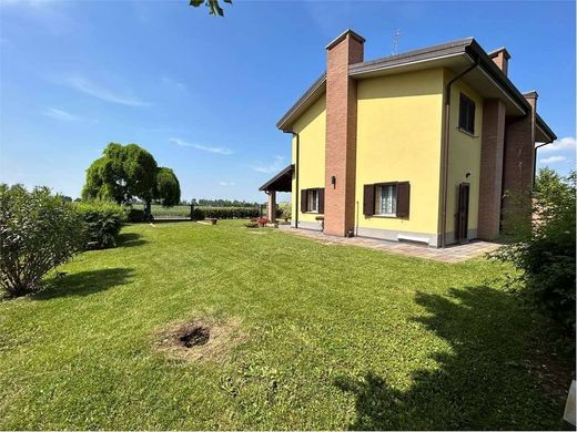 Villa in Ozzano dell'Emilia, Bologna