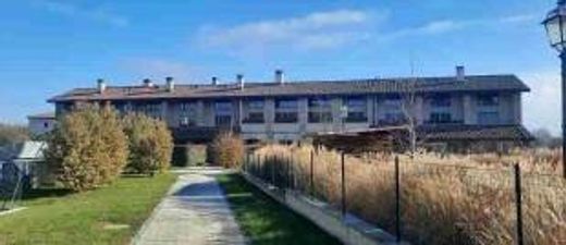 Appartamento a Bogogno, Novara
