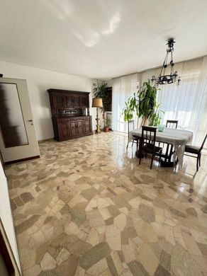 아파트 / 밀라노, Città metropolitana di Milano