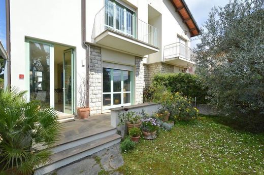 Villa - Camaiore, Provincia di Lucca