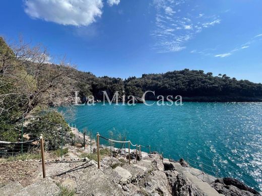 Lerici, Provincia di La Speziaのアパートメント