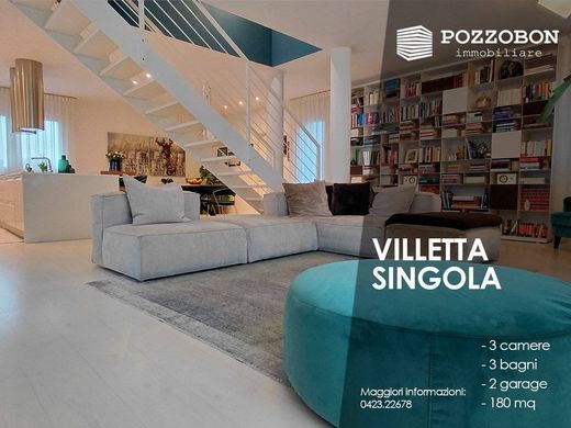 Villa in Montebelluna, Provincia di Treviso