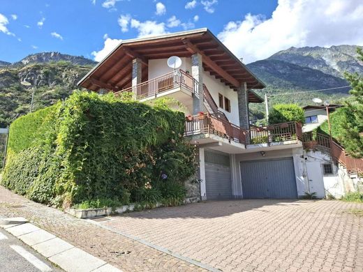 Villa a Saint-Vincent, Aosta