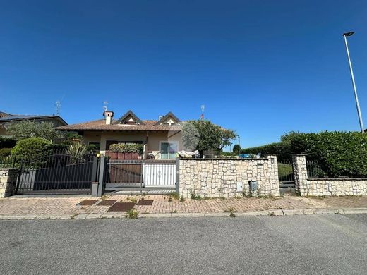 Villa in Adro, Provincia di Brescia