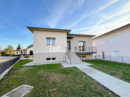 Villa in Pieve di Soligo, Provincia di Treviso