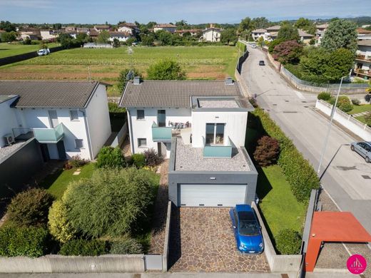 Villa en Tavagnacco, Udine