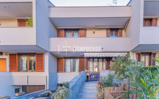 Piso / Apartamento en Novate Milanese, Milán