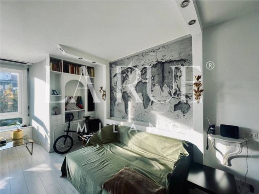 아파트 / 밀라노, Città metropolitana di Milano