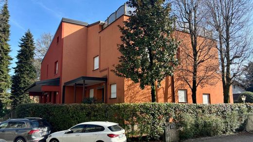 Villa a Segrate, Milano